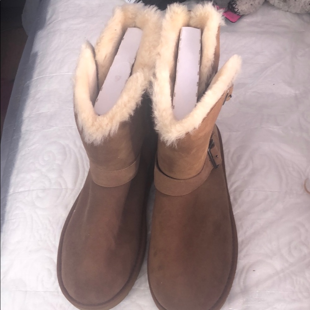 Kirkland Signature Shearling Buckle Boot Size 10